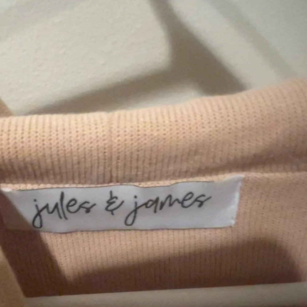 Medium Jules and James neutral
Top cream - Picture 3 of 4